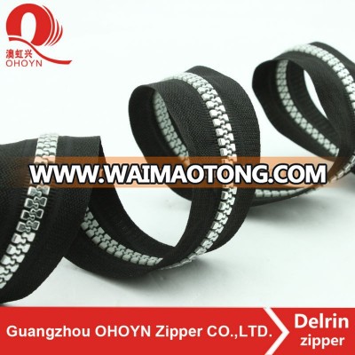 superior quality No.5 black tape plastic zipper