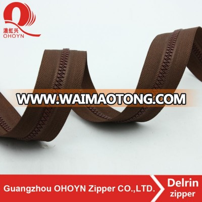 Popular NO.3 brown garment plastic zipper roll